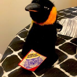 Cascade penguin 7.5” tall Nwt